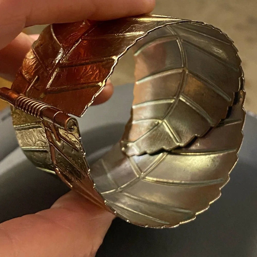 Gold Tone Textured Wide Leaf Design Hinge Overlapping Cuff Bracelet Bohemian